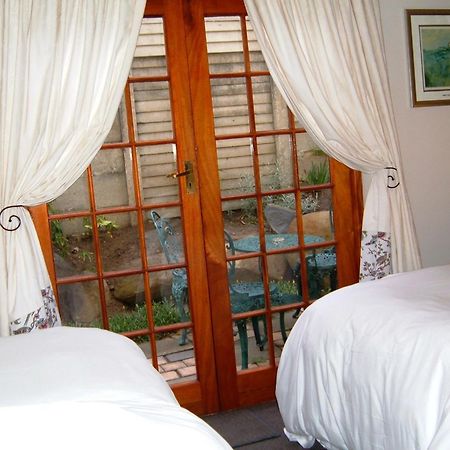 Smart Villa Guest House Ист-Лондон Номер фото