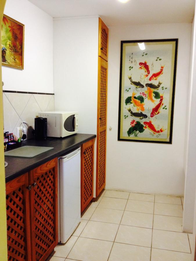 Smart Villa Guest House Ист-Лондон Экстерьер фото